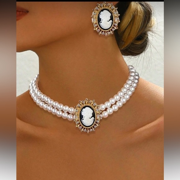 Elegant Pearl Cameo Necklace and Earring Set nwt - Picture 6 of 7